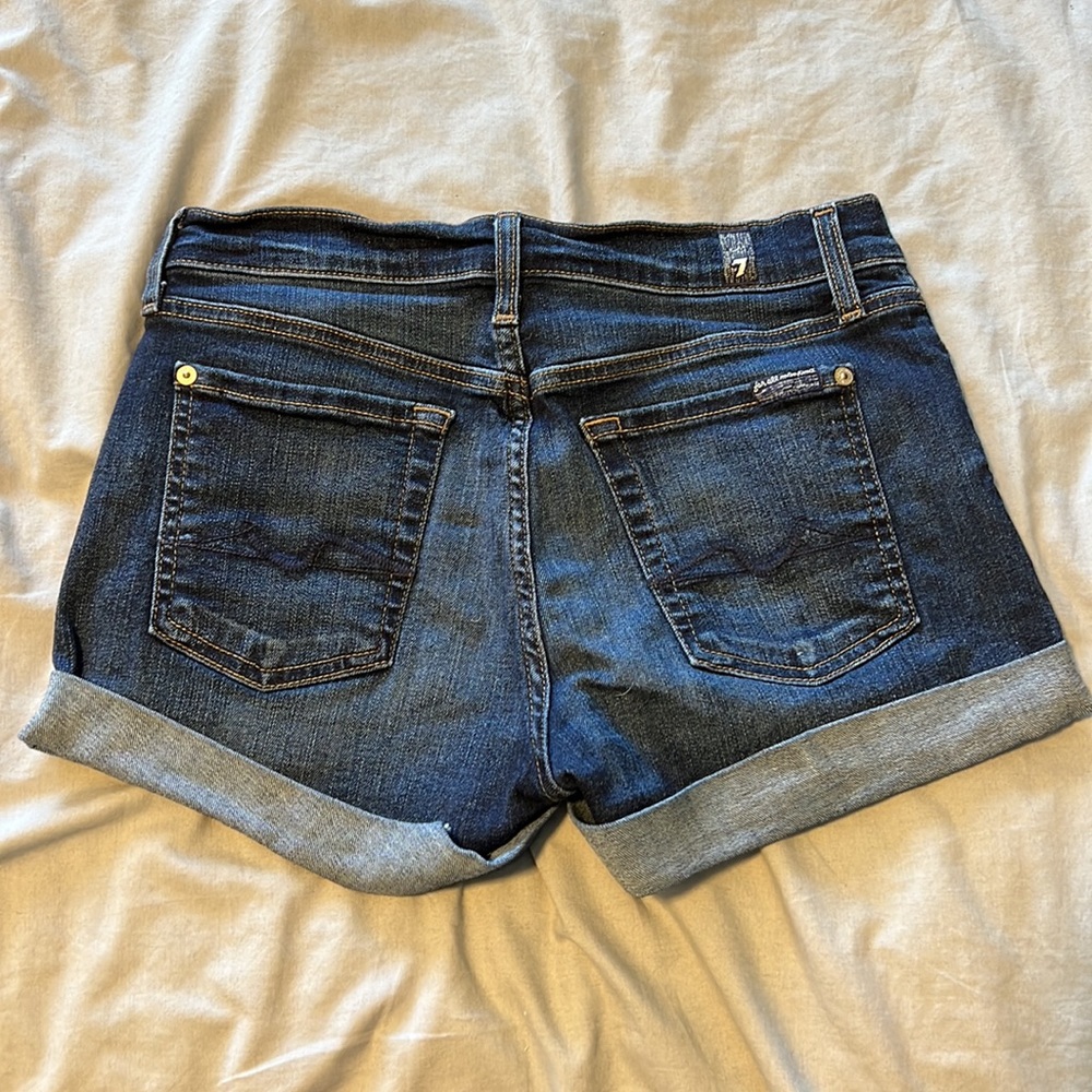 Women’s Seven For All Mankind, Size 25, Dark Wash Denim Shorts - Picture 2 of 3